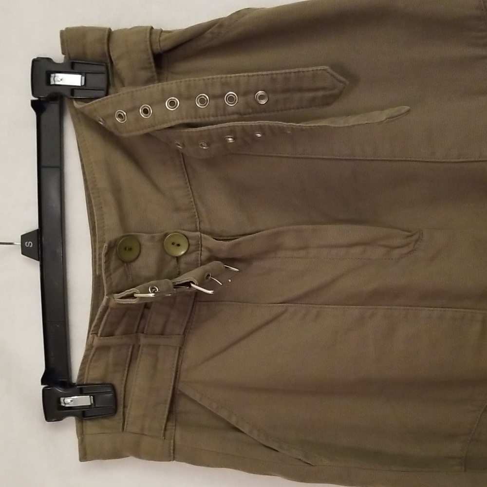 Pants - Picture 5 of 9